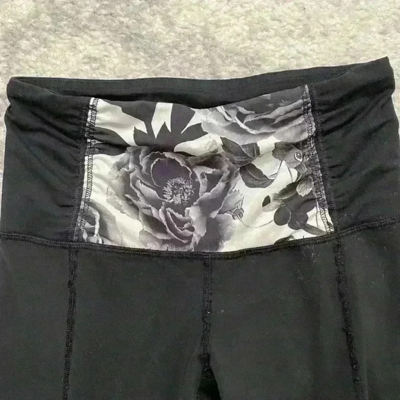 Lululemon leggings - Picture 2 of 6